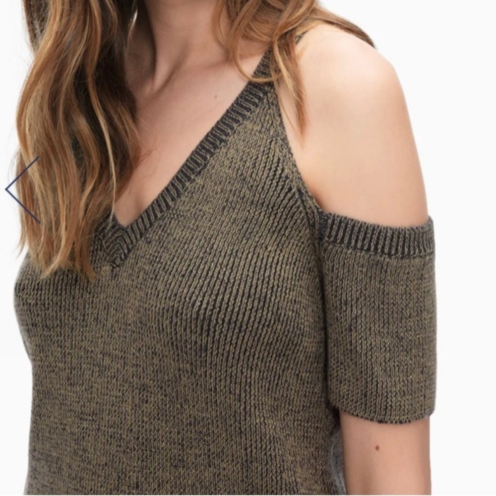 SPLENDID Surrey Marl Cold Shoulder Wool Knit V Neck Top - Picture 2 of 14